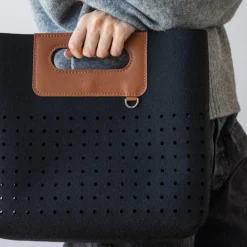 Asobi Merino Wool Midi Bag, Black