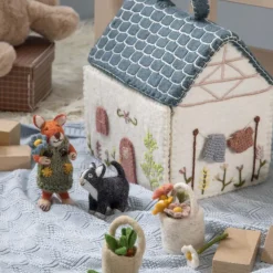 Felt Bucket of carrots