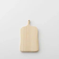 Gingko Wood Cutting Board, Medium with Handle