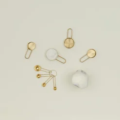 Hawkins NY Simple Measuring Cups