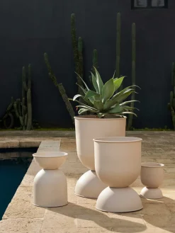 Hourglass Pot, Cashmere